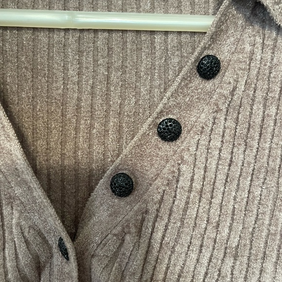 WHBM soft velvety sweater size small - Picture 3 of 6